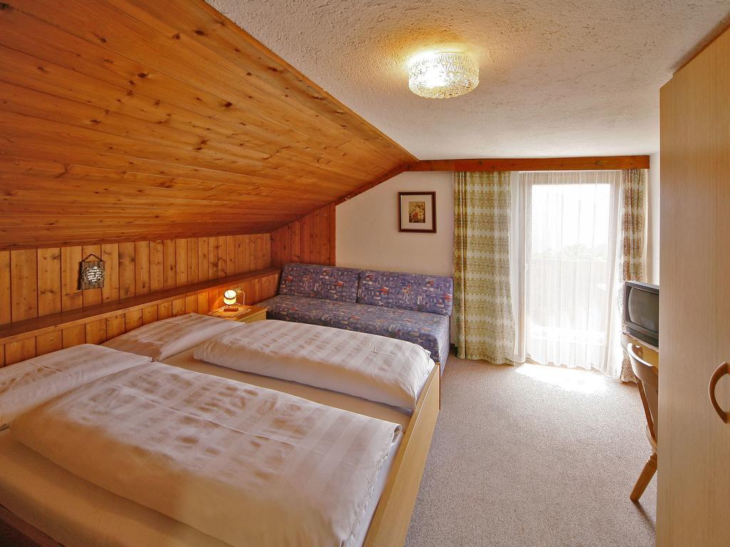 Pension Aichner Terento Room photo